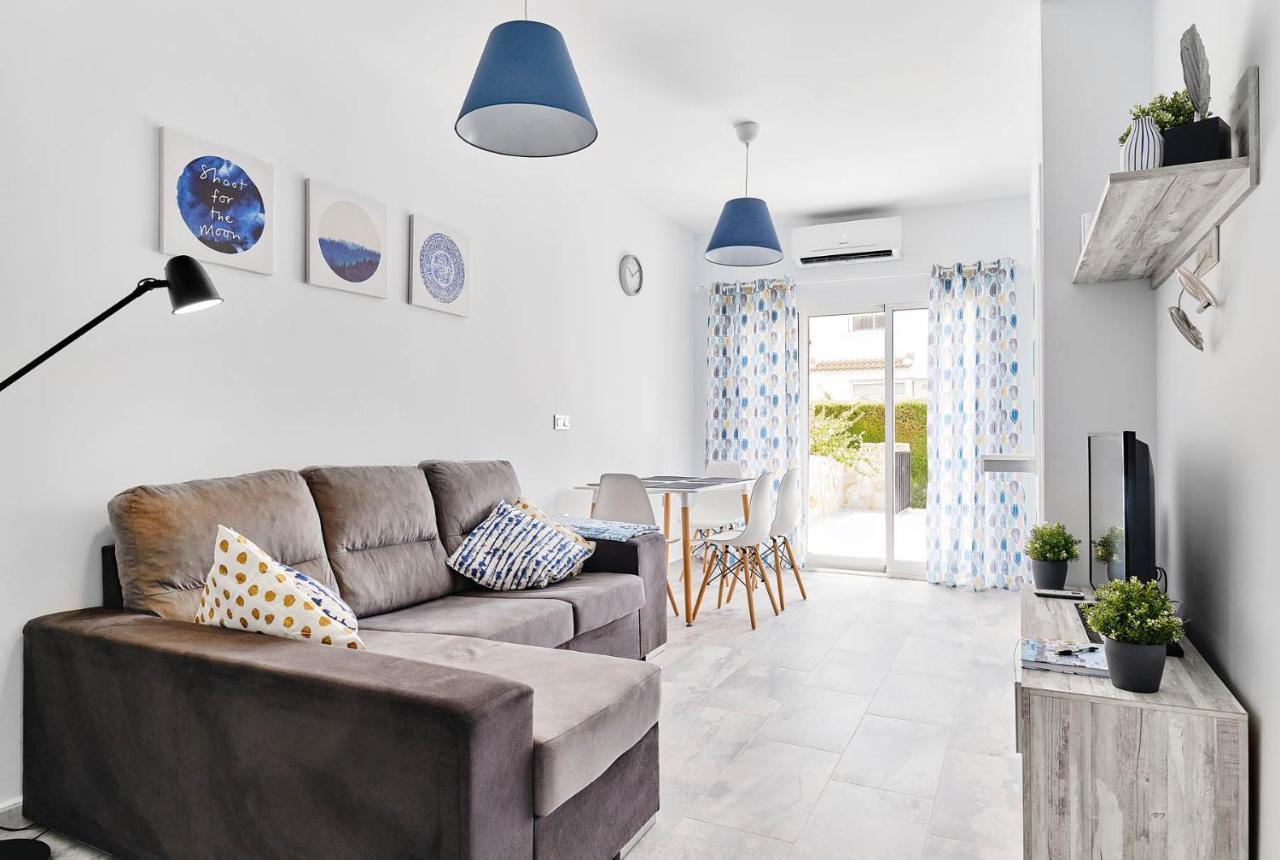 Dehesa de Campoamor  Sunny Terrace Apartment - La Zenia Beach מראה חיצוני תמונה