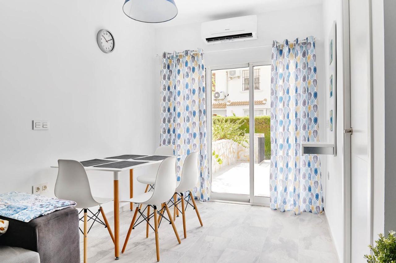 Dehesa de Campoamor  Sunny Terrace Apartment - La Zenia Beach מראה חיצוני תמונה